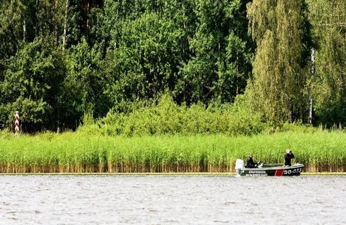 Dwoje kajakarzy nielegalnie przekroczyło granicę państwa na jeziorze Gołdap.
